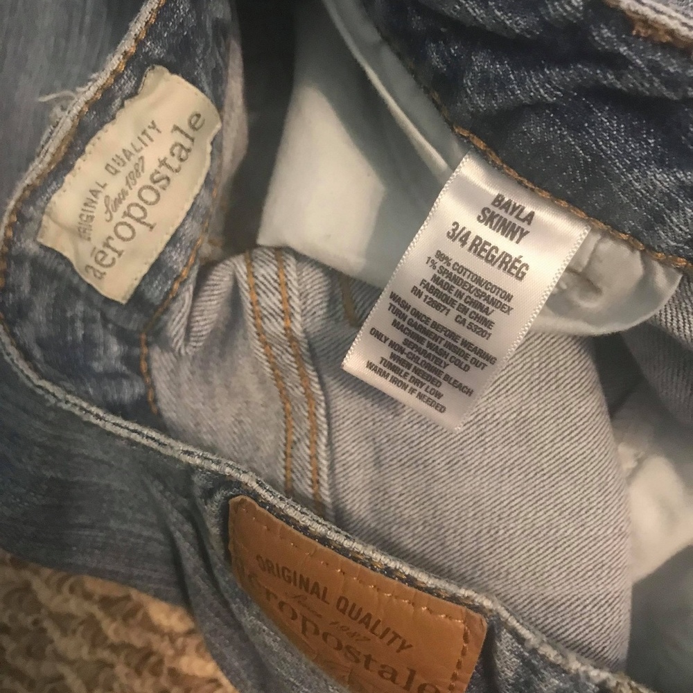 💕Aeropostale Jeans - Size 3/4 -👖💕 - Picture 3 of 4